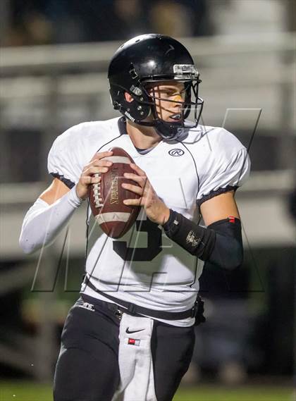 Thumbnail 2 in Oak Park @ El Segundo (CIF SS Northern Division Semfinal) photogallery.