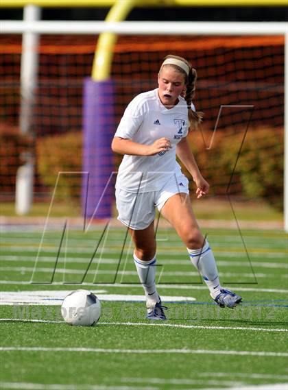 Thumbnail 3 in Nashua North vs.Manchester Memorial photogallery.
