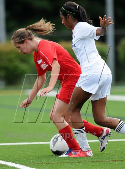 Thumbnail 3 in Nashua North vs.Manchester Memorial photogallery.