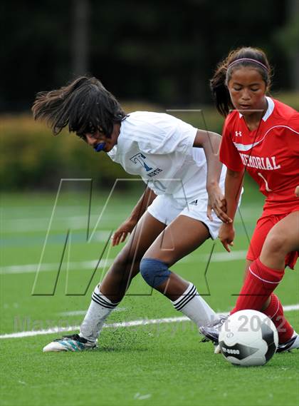 Thumbnail 2 in Nashua North vs.Manchester Memorial photogallery.