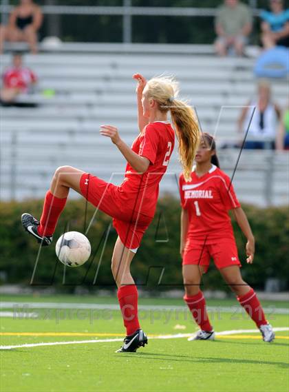 Thumbnail 2 in Nashua North vs.Manchester Memorial photogallery.