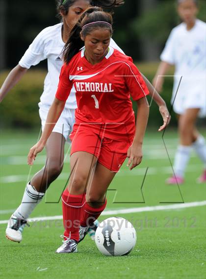 Thumbnail 1 in Nashua North vs.Manchester Memorial photogallery.