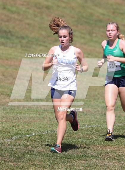 Thumbnail 3 in Monroe Parker Invitational photogallery.