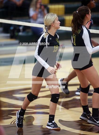 Thumbnail 1 in West Orange-Stark vs. Little Cypress-Mauriceville photogallery.