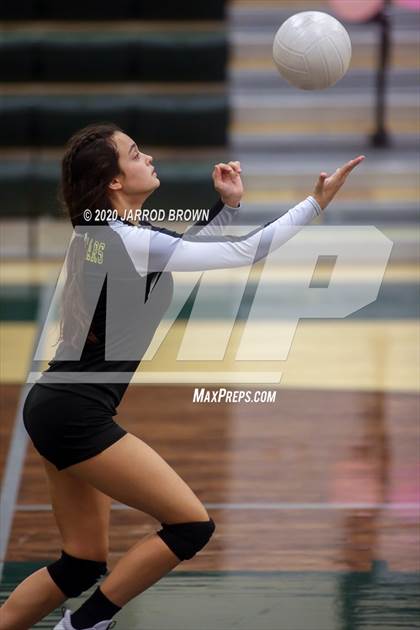 Thumbnail 2 in West Orange-Stark vs. Little Cypress-Mauriceville photogallery.
