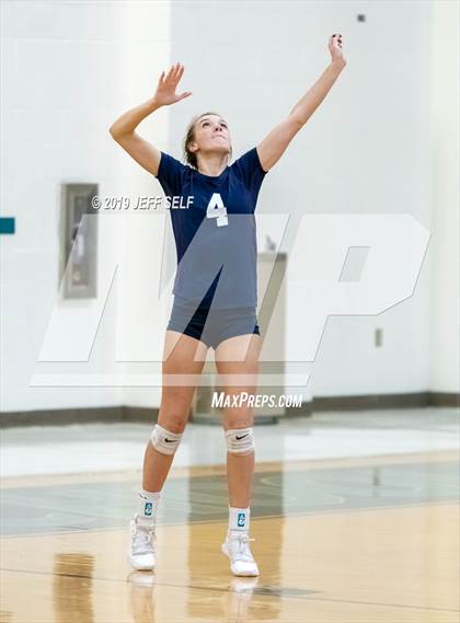 Thumbnail 3 in Grassfield @ Hickory photogallery.