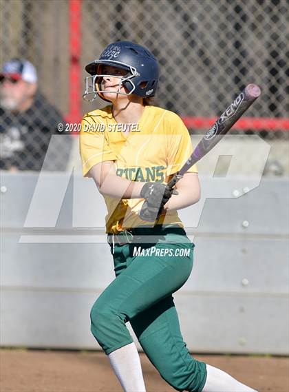 Thumbnail 3 in Lassen vs. Red Bluff (Pleasant Valley Tournament) photogallery.