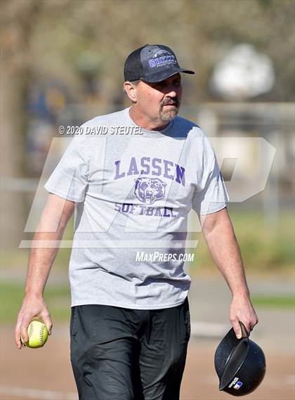 Thumbnail 3 in Lassen vs. Red Bluff (Pleasant Valley Tournament) photogallery.