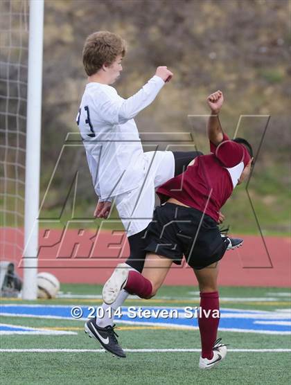 Thumbnail 2 in Southwest vs. Steele Canyon (23rd Annual San Diego Holiday Classic) photogallery.