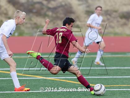 Thumbnail 2 in Southwest vs. Steele Canyon (23rd Annual San Diego Holiday Classic) photogallery.