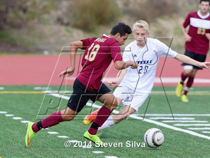 Thumbnail 3 in Southwest vs. Steele Canyon (23rd Annual San Diego Holiday Classic) photogallery.