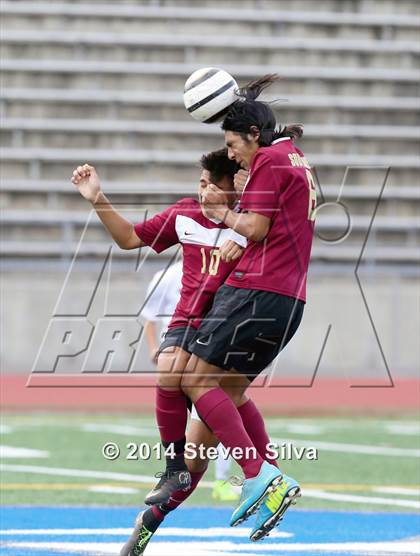 Thumbnail 2 in Southwest vs. Steele Canyon (23rd Annual San Diego Holiday Classic) photogallery.
