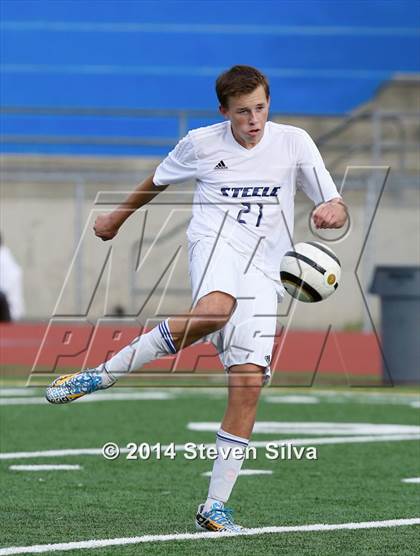 Thumbnail 2 in Southwest vs. Steele Canyon (23rd Annual San Diego Holiday Classic) photogallery.