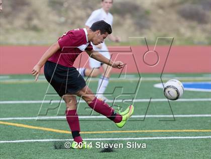 Thumbnail 3 in Southwest vs. Steele Canyon (23rd Annual San Diego Holiday Classic) photogallery.