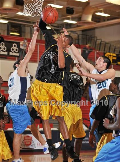 Thumbnail 2 in West Valley Christian vs. Kilpatrick (CIF SS D6A Final) photogallery.