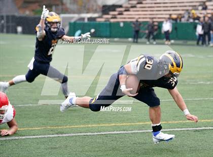 Thumbnail 3 in Bellevue vs. Marysville-Pilchuck (WIAA 3A  Semifinal) photogallery.