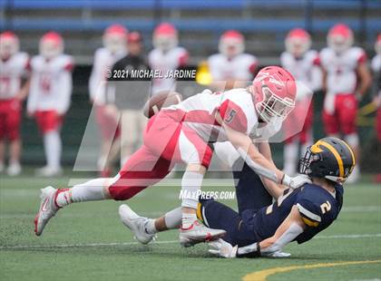 Thumbnail 1 in Bellevue vs. Marysville-Pilchuck (WIAA 3A  Semifinal) photogallery.