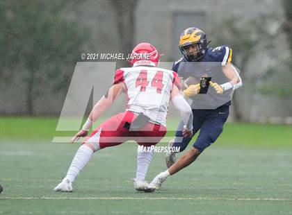Thumbnail 1 in Bellevue vs. Marysville-Pilchuck (WIAA 3A  Semifinal) photogallery.
