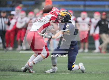 Thumbnail 3 in Bellevue vs. Marysville-Pilchuck (WIAA 3A  Semifinal) photogallery.