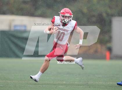 Thumbnail 3 in Bellevue vs. Marysville-Pilchuck (WIAA 3A  Semifinal) photogallery.