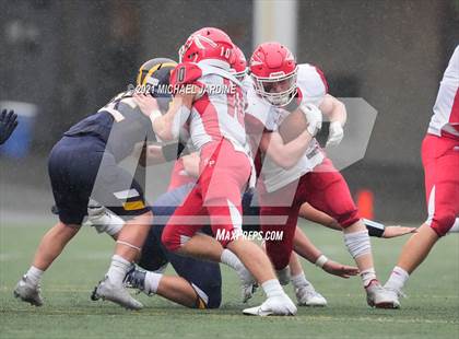 Thumbnail 1 in Bellevue vs. Marysville-Pilchuck (WIAA 3A  Semifinal) photogallery.