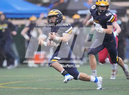 Thumbnail 1 in Bellevue vs. Marysville-Pilchuck (WIAA 3A  Semifinal) photogallery.