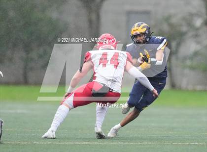 Thumbnail 2 in Bellevue vs. Marysville-Pilchuck (WIAA 3A  Semifinal) photogallery.
