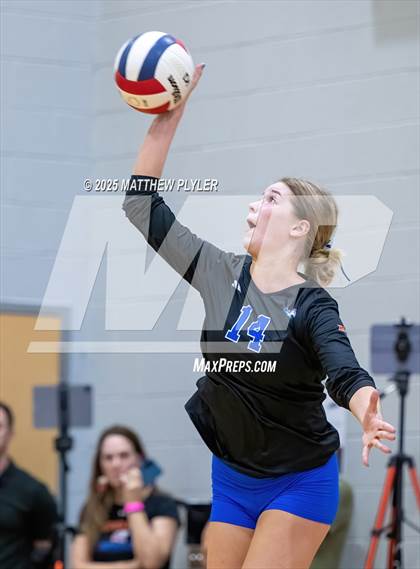 Thumbnail 1 in Marvin Ridge vs Cardinal Gibbons (Inaugural East vs West Clash) photogallery.