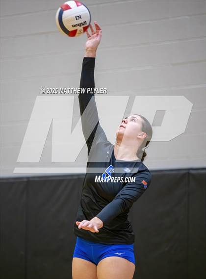 Thumbnail 3 in Marvin Ridge vs Cardinal Gibbons (Inaugural East vs West Clash) photogallery.