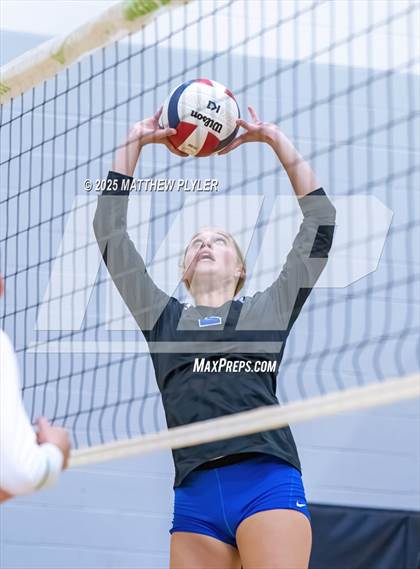 Thumbnail 1 in Marvin Ridge vs Cardinal Gibbons (Inaugural East vs West Clash) photogallery.