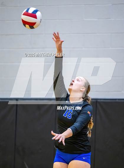 Thumbnail 1 in Marvin Ridge vs Cardinal Gibbons (Inaugural East vs West Clash) photogallery.
