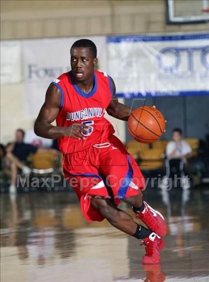 Thumbnail 2 in Roman Catholic vs. Duncanville (City of the Palms Classic) photogallery.
