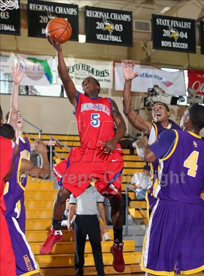 Thumbnail 3 in Roman Catholic vs. Duncanville (City of the Palms Classic) photogallery.