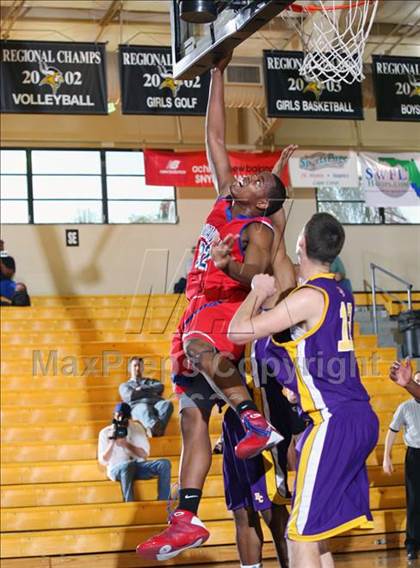 Thumbnail 3 in Roman Catholic vs. Duncanville (City of the Palms Classic) photogallery.