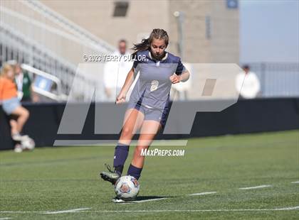 Thumbnail 2 in Rowland Hall vs. Waterford (UHSAA 2A Semifinal) photogallery.