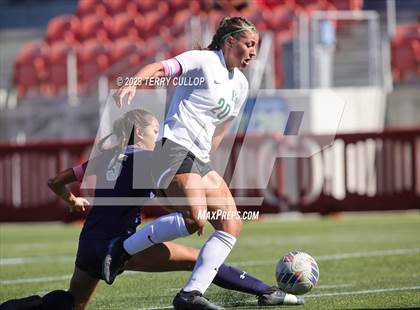 Thumbnail 1 in Rowland Hall vs. Waterford (UHSAA 2A Semifinal) photogallery.