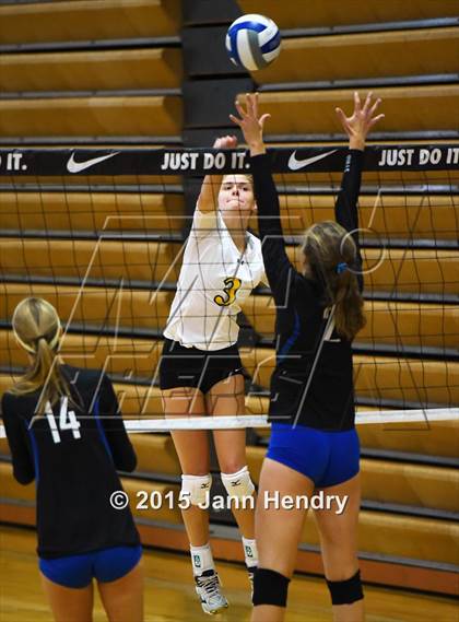 Thumbnail 1 in Branson vs Bonneville (Durango Fall Classic) photogallery.