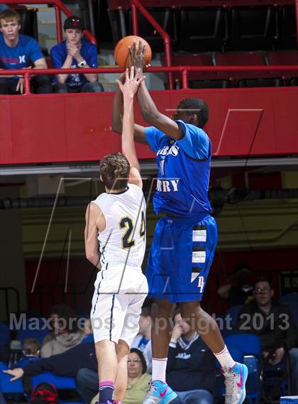 Thumbnail 1 in Dobbs Ferry vs. Our Lady of Lourdes (Section 1 Class B Final) photogallery.