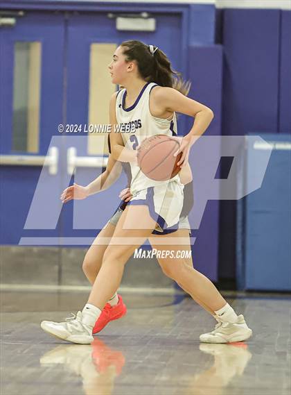 Thumbnail 1 in Valhalla vs Bronxville (NYSPHSAA Section 1 Class B First Round) photogallery.