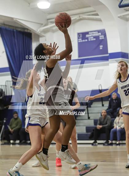 Thumbnail 3 in Valhalla vs Bronxville (NYSPHSAA Section 1 Class B First Round) photogallery.