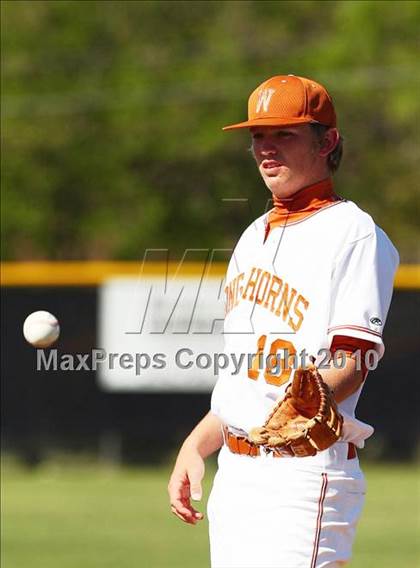 Thumbnail 1 in Creekview vs White photogallery.