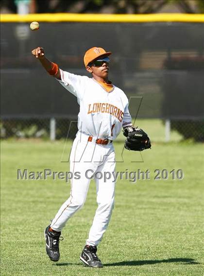 Thumbnail 3 in Creekview vs White photogallery.