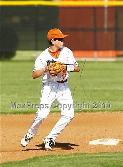 Thumbnail 2 in Creekview vs White photogallery.