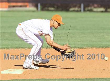 Thumbnail 2 in Creekview vs White photogallery.