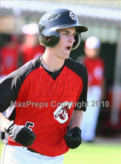 Thumbnail 3 in Creekview vs White photogallery.