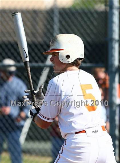 Thumbnail 2 in Creekview vs White photogallery.