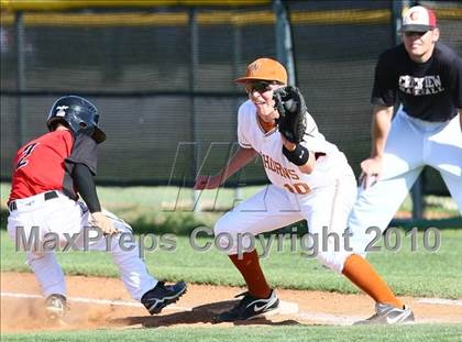 Thumbnail 2 in Creekview vs White photogallery.