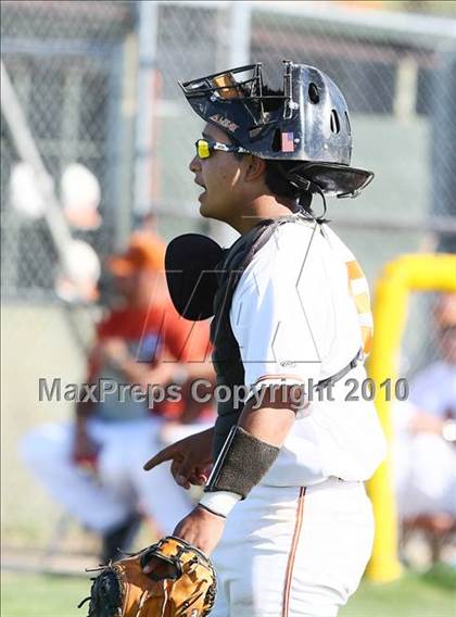 Thumbnail 2 in Creekview vs White photogallery.