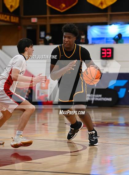 Thumbnail 2 in Campolindo vs. Oak Cliff Faith Family Academy (Torrey Pines Holiday Classic) photogallery.