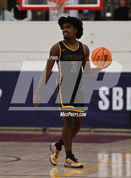 Thumbnail 3 in Campolindo vs. Oak Cliff Faith Family Academy (Torrey Pines Holiday Classic) photogallery.